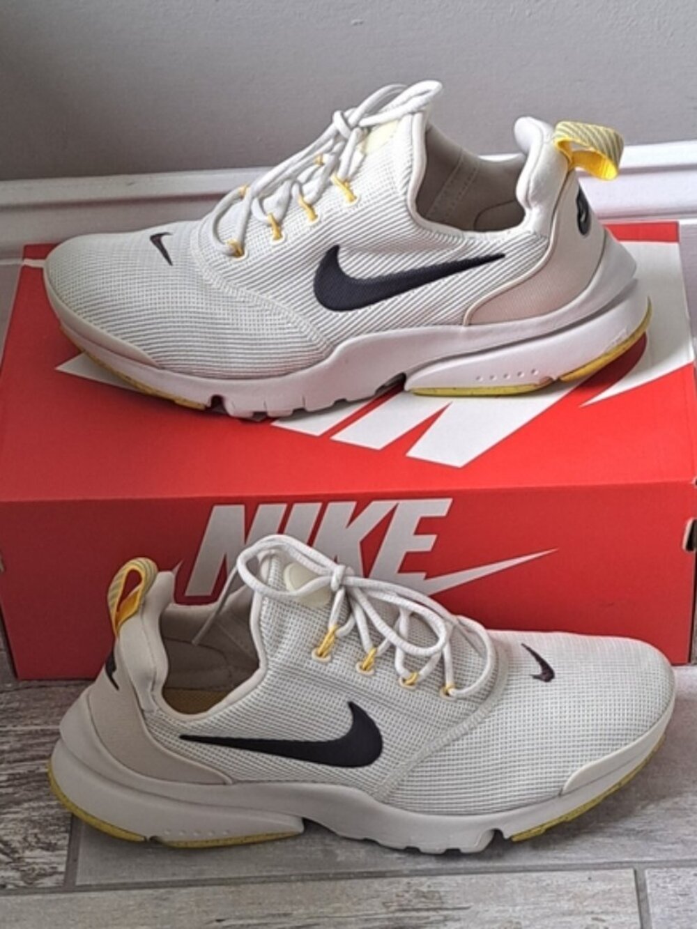 Nike Light Bone/Velvet Brown Presto Fly GS Boys Sneakers 7Y Unisex Women's 8.5